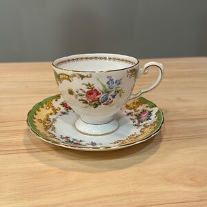 Vintage Tuscan Fine English Bone China Windsor